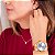 Relógio Feminino Mondaine Dourado Casual Analógico 53676LPMVDE2 Mulher Colar e Brincos - Imagem 4