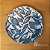 PRATO DECORATIVO COM DESENHO DE PEIXES PEROLA COM AZUL - PRATO RASO - Imagem 1