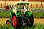 Miniatura Trator Agrícola Fendt Farmer 2 com Cabine 1/32 Universal Hobbies UH4946 - Imagem 7
