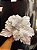 Flor Branca com Toque Aveludado - 20CM Decoração Elegante - Imagem 1