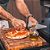 Espátula de Pizza com Cortador em Aço Inox - Imagem 7