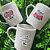 CANECA DE LOUÇA SIMPLES COM ADESIVO EM DTF PERSONALIZADO - Imagem 1