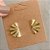 Brinco Leque 2cm Dourado - Imagem 1