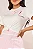T-SHIRT COM APLICACAO DE LACAO E PEROLAS FASCINIUS - Imagem 3