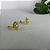 Brinco Formato Flor Com Mini Zircônias Banhado Em Ouro 18k - Imagem 4
