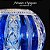 Vaso em cristal lapidado a mão com palmas e motivos geométricos em baixo relevo na cor azul cobalto - Imagem 4