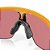 Óculos de Sol Oakley Resistor Atomic Orange 0323 - Imagem 4