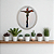 Quadro Oval com Crucifixo 40cm - Arte Religiosa Colorida - Imagem 3