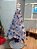 Árvore de Natal Decorativa Branca com Azul - Imagem 1