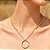 Colar Feminino Com Pingente Circular Dourado - Imagem 1