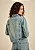 JAQUETA JEANS MOB COM BOLSOS FRONTAIS FEMININO AZUL CLARO - Imagem 4