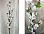 Galho Artificial de Flor de Cerejeira – Ref. 71039 Galho longo com flores brancas delicadas e folhagem verde. Ideal para - Imagem 1