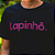 T-Shirt Estonada Unissex • PRETA com escrita BORDÔ “Lapinhô” - Imagem 1