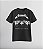 Camiseta da banda Metallica com arte inspirada no álbum Master of Puppets - Imagem 1