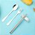 JOGO DE TALHERES 3 PECAS, COLHER, GARFO E HASHI MINISO - Imagem 2