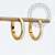 TN1762 Brinco Argola Resinada Titânio PVD Gold - Imagem 4