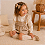 Laço Baby Nude Veludado Infantil | Mini Lacinho Bege de Pontas - Imagem 3