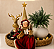 Cabeça de Rena Decorativa em Resina Dourada 29 cm com Galhadas e Guirlanda Natalina | Decoração de Natal Premium | Delicare Home - Imagem 3