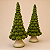 Árvore de Natal Decorativa em Resina 36 cm com botões de rosas verdes esculpidas - Imagem 2