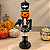 Quebra-Nozes Abóbora Halloween com Corvo em Resina - Imagem 1