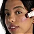 Bastão Ollie 3 em 1 Blush, Batom e Sombra Amora - Imagem 8