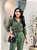 Calça Linho Cem por Cento Verde Militar Reta Pences Frontais e Bolsos Verdugos com Lapelas Traseiras Modelagem Tradicion - Imagem 8
