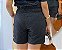Short Lese Preto Todo Forrado com Bolsos na Frente e Elástico Atrás no Cós - Imagem 4