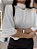 Blusa Viscose Encorpada Branca Off White Mangas 3/4 com Nervuras Finas na Gola e Mangas Fendas Laterais - Imagem 5