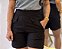 Short Visco Trench Preto Com Bolsos Verdugos E Elástico Atrás - Imagem 1