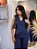 Blusa Visco Trench Azul Marinho  Estilo Colete Ajustado Com Decote V E Botões Metalizado - Imagem 2