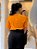 Blusa Viscocrepe  Laranja Com Mangas Média E Nervuras Largas No Colo - Imagem 4