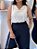 Blusa Viscose Off White Cavada Com Leve Decote V - Imagem 3