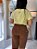 Blusa Viscose Amarelo Manteiga Com Decote V Assimétrico E Mangas - Imagem 4