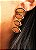 Brinco feminino com detalhes em madeira folheado a ouro 18k - Imagem 3
