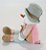Boneco de Neve Candy Color Sentado com Placa Feliz Natal Azul, Rosa e Dourado - Ref 1027172 Cromus Natal - Imagem 2