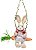 Coelha de Palha Italiana no Balanço de Cenoura Usando Vestido Florido - Coleção Farmer - Ref 1010962 Páscoa Cromus - Imagem 1