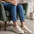 Tênis Feminino Off White Bege Com Fecho Colante Calce Fácil - Imagem 3