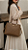 Bolsa Elemento Gráfico - Alça de Mão - Chenson 3485614 - Café - Imagem 5
