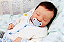 Bebê Reborn Menino Levi 48 Cm Olhos Fechados Bebê Muito Realista Acompanha Enxoval Super Promoção - Imagem 3