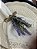 Porta-Guardanapo com Buquê de Lavanda e Laço de Rami – Charme e Elegância para Mesa Posta - Imagem 3