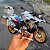 Miniatura Gigante BMW R 1250 GS Rallye 2022 c/baús Escala 1:9 (25 cm) - Imagem 6