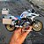 Miniatura Gigante BMW R 1250 GS Rallye 2022 c/baús Escala 1:9 (25 cm) - Imagem 6