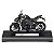 Miniatura Kawasaki Z1000R Edition 2017 Welly 1:18 C/Base - Imagem 11