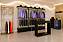 Loja Completa para Moda Unissex – 60 m² | 20 Peças em MDF Preto e Metalon Dourado | Balcão Vitrine + Expositores Premium - Imagem 3