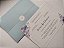 Convite Casamento Azul Serenity e adesivo com iniciais - Imagem 1
