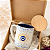 Caneca na Caixa Olho Grego personalize o Nome na tampa - Imagem 1