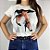 Camiseta Feminina T-Shirt Luxo Branca com Acessórios Estampa Scarpin Laço - Imagem 6