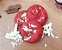 Cookie RECHEADO Red Velvet com chocolate branco 3 unidades - Imagem 2
