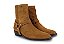 Bota Masculina Harness Couro Camurça Caramelo Barcelona Design - Imagem 4