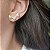 BRINCO EAR CUFF COM TRÊS CORAÇÕES CRAVEJADOS BANHADO A RÓDIO BRANCO - Imagem 2
